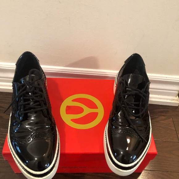 The wishbone collection shoe - Picture 2 of 4